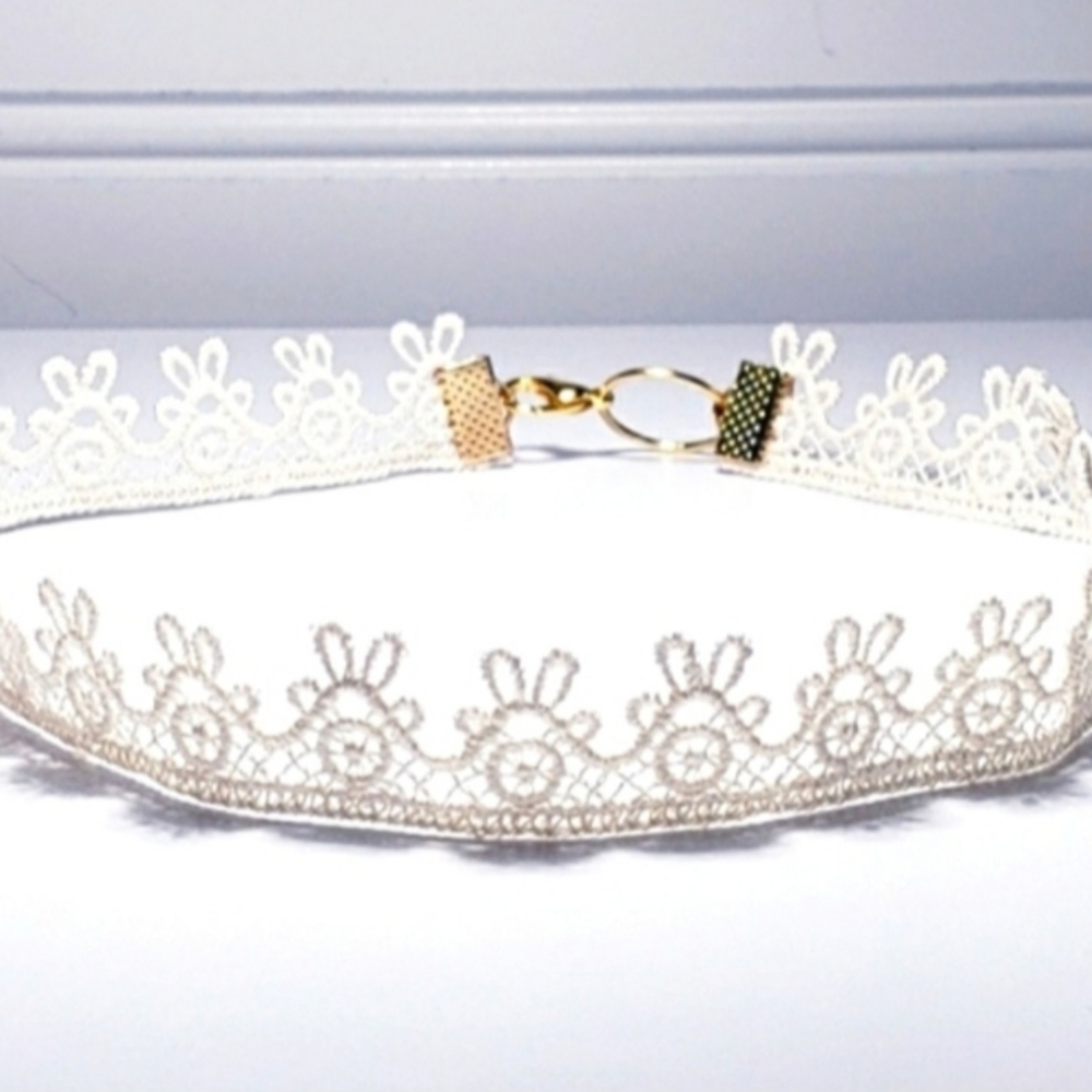 2/$22 Lace choker necklace cream biege / thin floral s boho victorian western